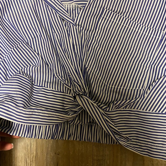 Forever 21 cropped long sleeve! - Picture 3 of 3